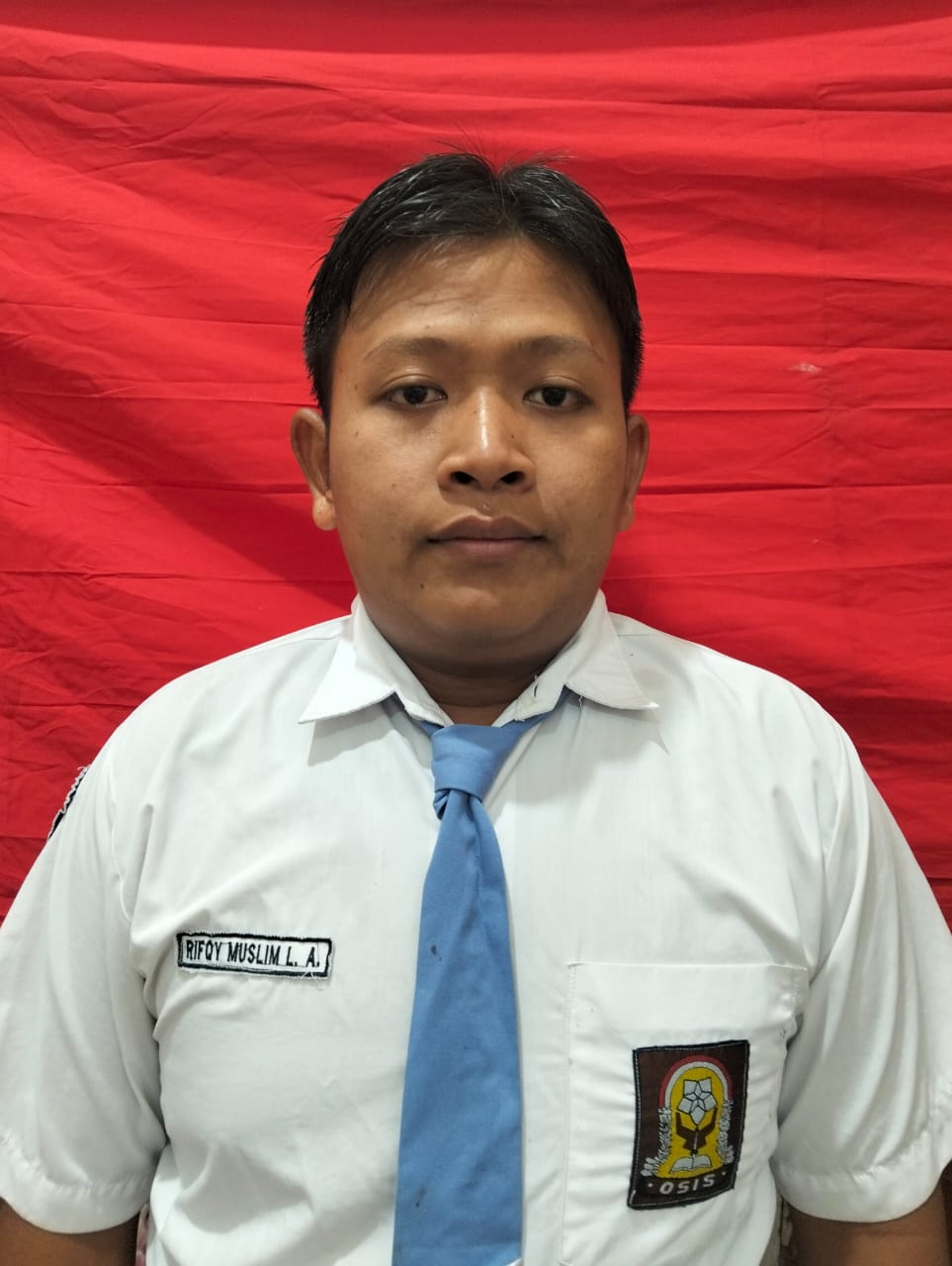 RIFQY MUSLIM LUHUR ADABI